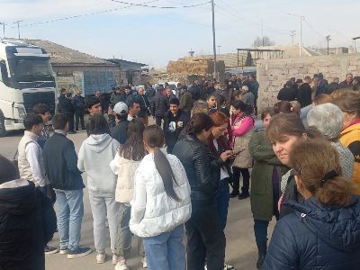 «Կքանդվի՞ Ջրահովիտի դպրոցը»․ բնակիչները բողոքի ակցիա են անում, մարզպետարանը հերքում է քանդելու մասին լուրը