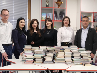 «Գազպրոմ Արմենիա» ընկերության աշխատողները ավելի քան 500 գիրք նվիրեցին Հայաստանում Ռուսական տանը (ֆոտո)