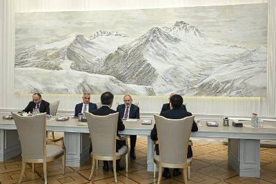 «Հրապարակ». «Արարա՞տ, թե՞ Արագած» դիլեման պետական համակարգում արդեն պաթոլոգիկ ընթացք է ստանում