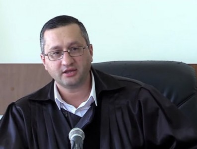 «Ժողովուրդ». ՍԴ դատավորի թեկնածու Դավիթ Բալայանի և ՔՊ-ի փակ հանդիպմանը ամենաակտիվը եղել է պատգամավոր Անդրանիկ Քոչարյանը