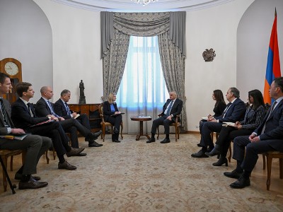 Armenia deputy PM Grigoryan presents Crossroads of Peace project main goals to EU delegation