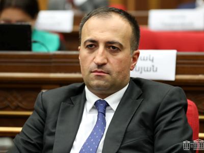 Պաշտոնյաներն օրենք են խախտում, իսկ ՆԳ նախարարն ինչ-որ անհասկանալի անհրաժեշտությունների է հղում անում. Արսեն Թորոսյան