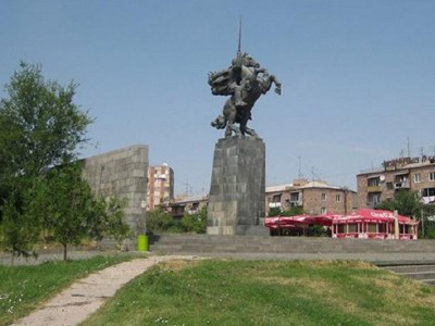 Քանդվելու է Գայի պողոտայի 8 տուն․ բնակիչներին նախօրոք չեն ծանուցել, տվել են 2 օր տարածքը ազատելու համար