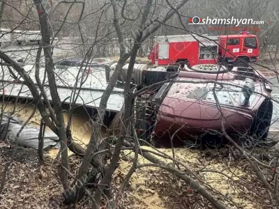 20 տոննա ցորենով բարձված «Iveco» բեռնատարը Ստեփանավանի ոլորաններում կողաշրջվել է. վարորդի կյանքին վտանգ չի սպառնում