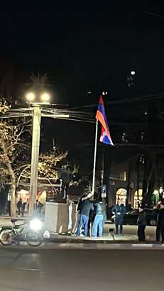 Արցախի դրոշը կրկին Ֆրանսիայի հրապարակում է