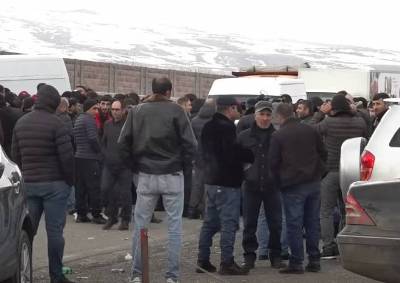 «Հրապարակ». Այսօր Մարտունու բնակիչները կրկին բողոքի ակցիա կանեն, պատճառը փչացող գյուղմթերքն է