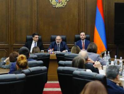 «Հրապարակ». ՔՊ-ականները նույնքան չեն վստահում Նիկոլ Փաշինյանին, որքան ինքը` նրանց