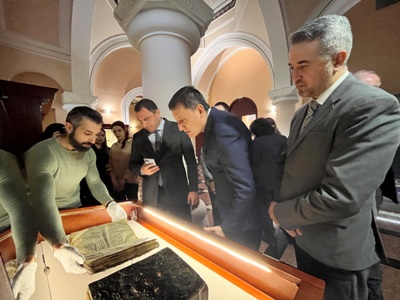 Վրաստանի կրթության, գիտության և երիտասարդության նախարարը Մատենադարանում ծանոթացել է հայկական ձեռագրերին