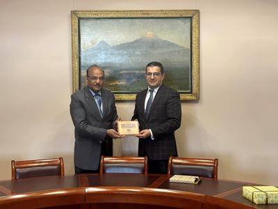Մատենադարանի ղեկավարությունը Հնդկաստանի ազգային արխիվների տնօրենի հետ քննարկել է համագործակցության հնարավորությունները