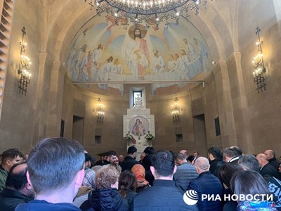 В Москве прошло отпевание скончавшегося после теракта 35-летнего Карена Енгибаряна