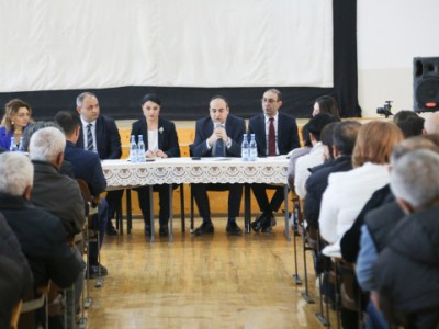 Представители правящей в Армении партии встретились с карабахцами