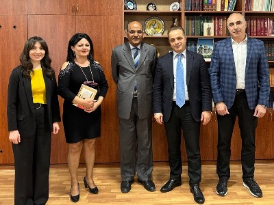 Արխիվների միջազգային խորհրդի գործադիր տնօրենն ու Սանջայ Գարգն այցելել են Հայաստանի ազգային արխիվ