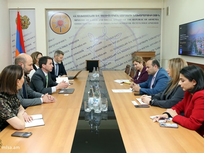 Արցախցիների բնակապահովման ուղղությամբ անելիքները քարտեզագրման փուլում են. Նարեկ Մկրտչյանը՝ ԱԶԲ ներկայացուցիչներին