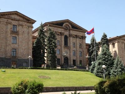 Խորհրդարանական ընդդիմությունն ապրիլի 9-ին սահմանի հարցով ԱԺ արտահերթ նիստ կնախաձեռնի