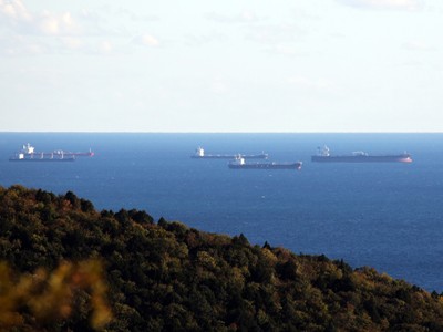 2 Iranian warships spotted in Persian Gulf and Red Sea, media report