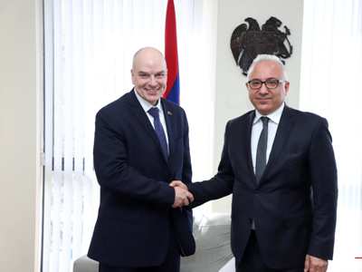 ԱԳ փոխնախարարը դեսպան Գիրինգին է ներկայացրել «Խաղաղության խաչմերուկ» նախագիծը