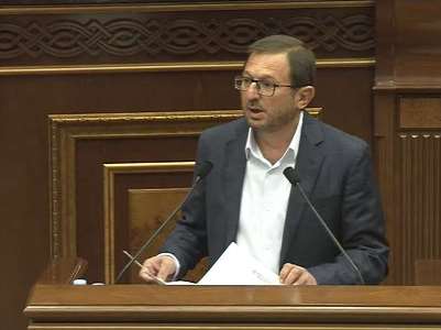 ՊՆ-ն, չնայած խոստումներին, չի կարողանում ապահովել նոր զինվորական համազգեստի արտադրությունը. պատգամավոր