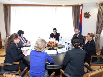 Պապոյանը և Կարոլին Գեգինատը քննարկել են ՀԲ աջակցությամբ նախատեսվող «Մրցունակ և դիմակայուն գյուղատնտեսություն» ծրագիրը