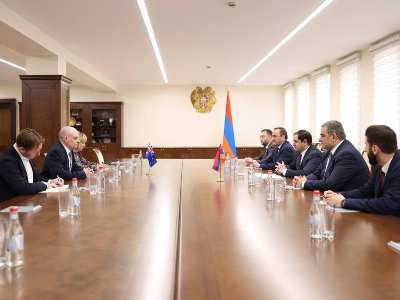 Armenia’s Papikyan, Australia envoy discuss possibilities of bilateral cooperation in defense sector (PHOTOS)