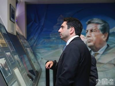 Շնորհավոր տարեդարձդ, մեծ հայ. Ալեն Սիմոնյան