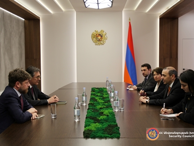 ԱԽ քարտուղար Արմեն Գրիգորյանն ընդունել է ԵԱՀԿ Մինսկի խմբի ֆրանսիացի համանախագահին