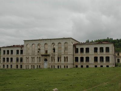 Ադրբեջանցիները «վերանորոգում են» Շուշիի ռեալական ուսումնարանը
