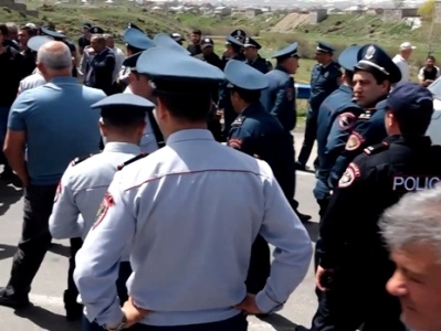 Կիրանցում ոստիկանների հետ բախումի դեպքով 3 անչափահասի հրավիրել են քննչական բաժին
