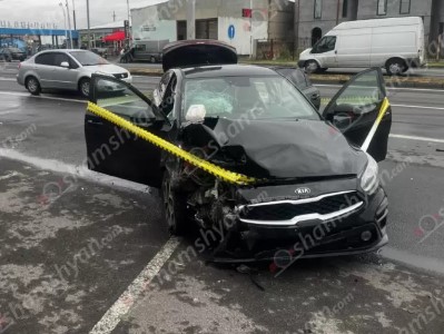 Ավտովթար՝ Արմավիրում․ բախվել են «Kia»-ն և «ՎԱԶ 2106»-ը․ կան տուժածներ․ Shamshyan.com