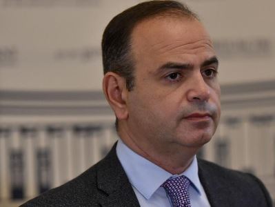 Փաշինյանը Սինանյանին մեկ շաբաթով գործուղում է Իտալիա