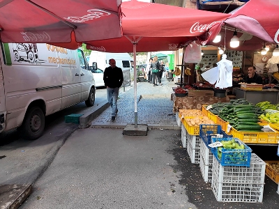 Չնայած արգելքին՝ քաղաքացիները շարունակում են զբաղվել փողոցային առևտրով․ ստուգայց Նոր Նորք վարչական շրջանում (վիդեո)