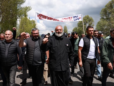 Մայիսի 8-ին երթը կմեկնարկի ժամը 13:00-ից Չարենցավանի Վերածնունդի Հրապարակից, ուղղությունը` Աբովյան