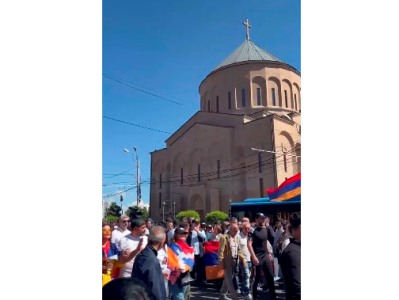 «Սասունցի Դավիթ» կայարանից մեկնարկած քայլերթը հասավ Հանրապետության հրապարակ