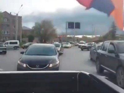 В Гюмри и Ахуряне стартовал автопробег в поддержку движения «Во имя Родины»