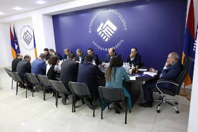 «Հրապարակ». Իշխանական նավը երերում է