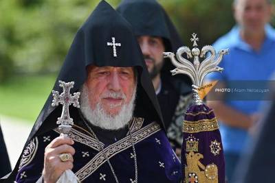 «Հրապարակ». Եկեղեցու ճակատագրական ընտրությունը. Եկեղեցու ներսում կա երկու տեսակետ