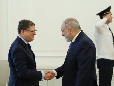 PM discusses projects being implemented, planned in Armenia in cooperation with French Development Agency