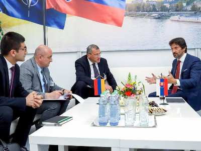 ՊՆ փոխնախարար Բրուտյանը Սլովակիայում է. քննարկվել են ՀՀ-Սլովակիա ռազմատեխնիկական համագործակցությանը վերաբերող հարցեր