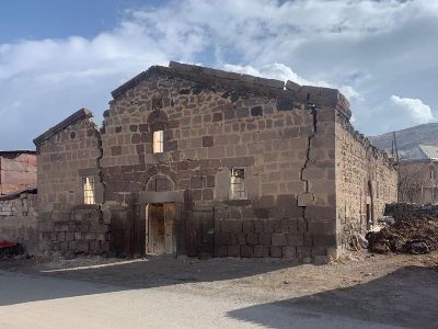 Քննարկվել են պատմության և մշակույթի հուշարձանների ամրակայմանը և վերականգնմանն առնչվող 5   էսքիզային նախագծեր