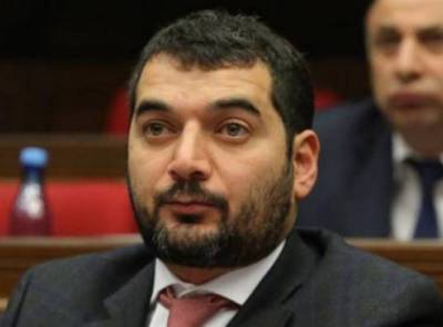 «Հրապարակ». Աներձագի «կրոնական» վոյաժները