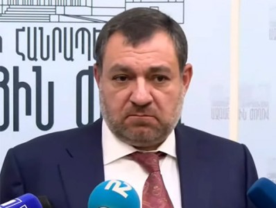 «Հրապարակ». Անդրեասյանին հասկացրել են, որ ինքն այդքան չկա, որ իր համար օրենք փոխեն