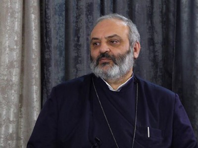 Բագրատ Սրբազանին Հայաստանի վարչապետ առաջադրելու որևէ սահմանադրաիրավական արգելք գոյություն չունի. Գեւորգ Դանիելյան