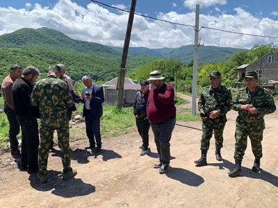 Группа военнослужащих пограничных войск Армении уже в селе Киранц
