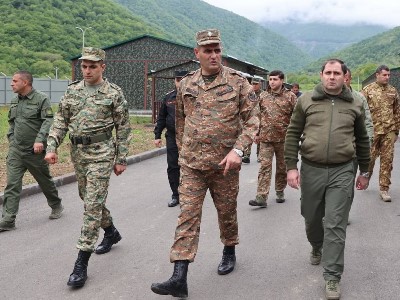 Սուրեն Պապիկյանն այցելել է մարտական հերթապահություն իրականացնող գումարտակներից մեկի մշտական տեղակայման վայր