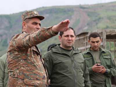 Պապիկյանն այցելել է կառուցման փուլում գտնվող ամրաշինական շրջաններ, քննարկել անվտանգության հետ կապված հարցեր