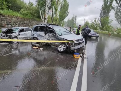 Վանաձորում բախվել են «Toyota Corolla»-ն ու «Opel Zafira». Կա 3 վիրավոր