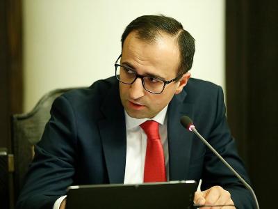 Ժանրի կանոնները պահանջում են, որ հնարավորինս հրատապ Գալստանյանը երդվի զենքի վրա և համալրի ՀՅԴ շարքերը. Թորոսյան