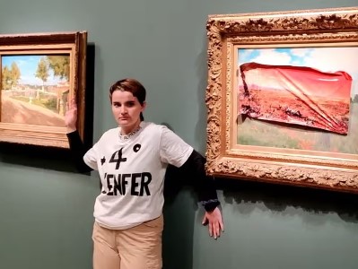 Климатическая «активистка» проникла в Музей Орсе в Париже и изуродовала шедевр Клода Моне
