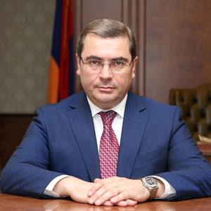 Խաղադրույքներն ավելի բարձր են, քան երբևէ. սա պայքար է, որը պահանջում է ոչ միայն առաջնորդներ, այլ նաև զինվորներ. Անանյան