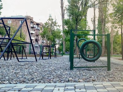 Քանաքեռ ՀԷԿ-ի Բանավան թաղամասում  շների համար առանձնացված զբոսայգի է կառուցվել (վիդեո)