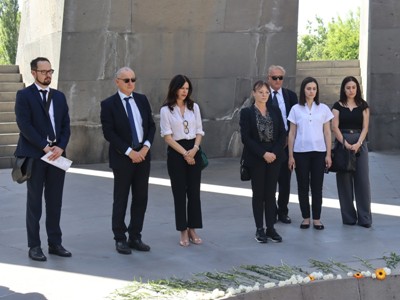 Ֆրանսիայի Էքս Ան Պրովանսի քաղաքապետն այցելել է Հայոց ցեղասպանության հուշահամալիր
